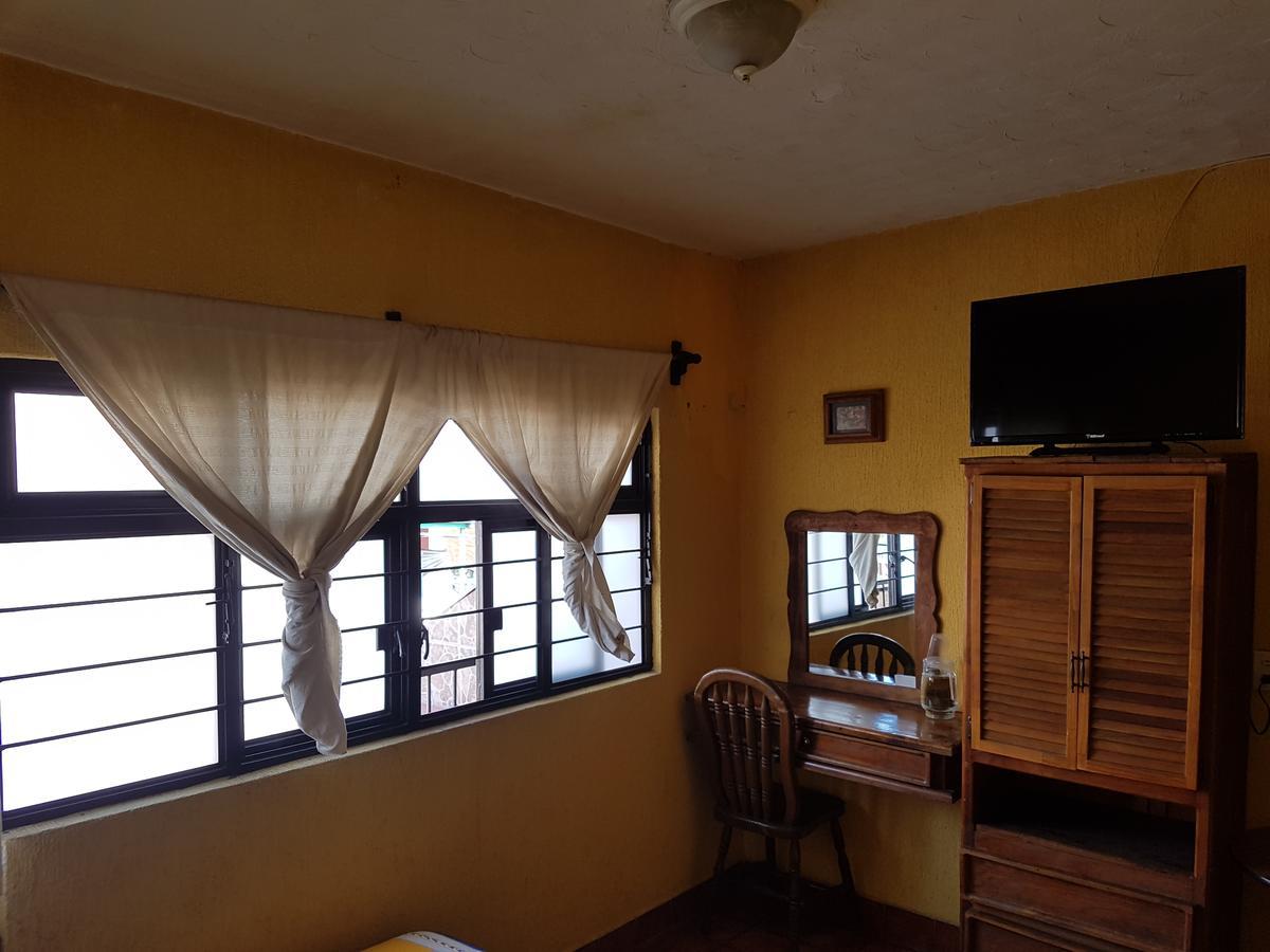 Hotel Nuevo Cupatitzio Uruapan  Bagian luar foto
