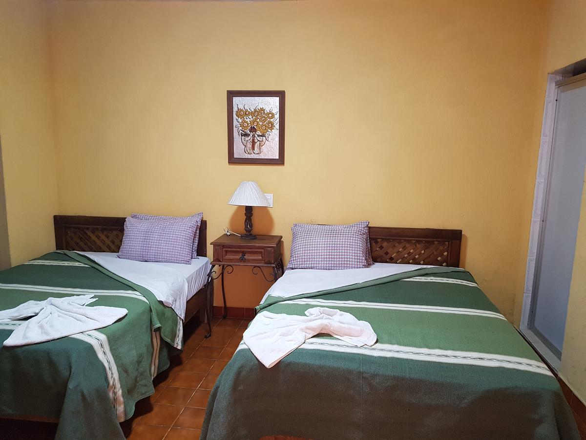 Hotel Nuevo Cupatitzio Uruapan  Bagian luar foto