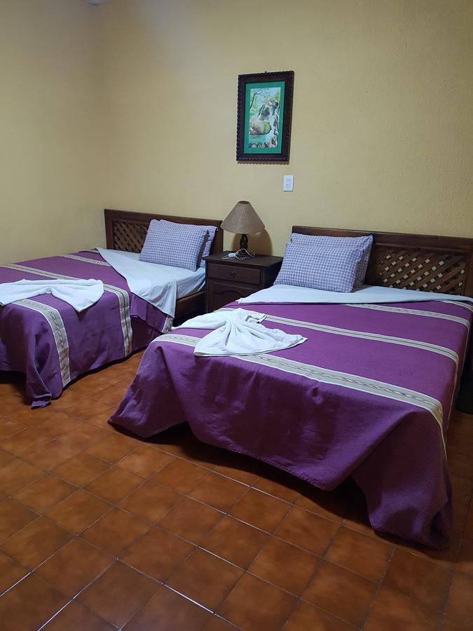 Hotel Nuevo Cupatitzio Uruapan  Bagian luar foto