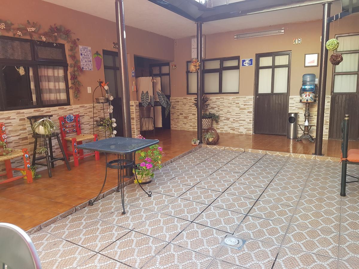 Hotel Nuevo Cupatitzio Uruapan  Bagian luar foto