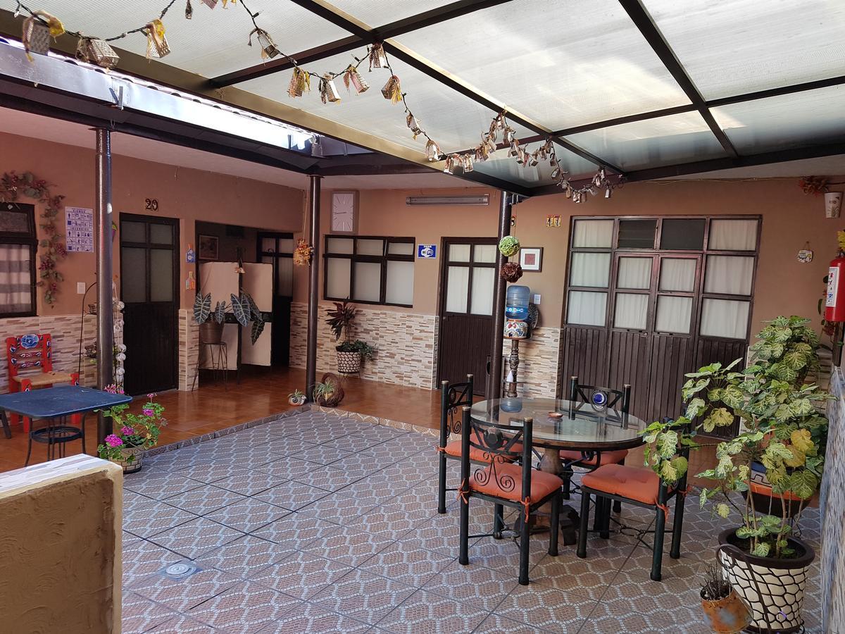Hotel Nuevo Cupatitzio Uruapan  Bagian luar foto