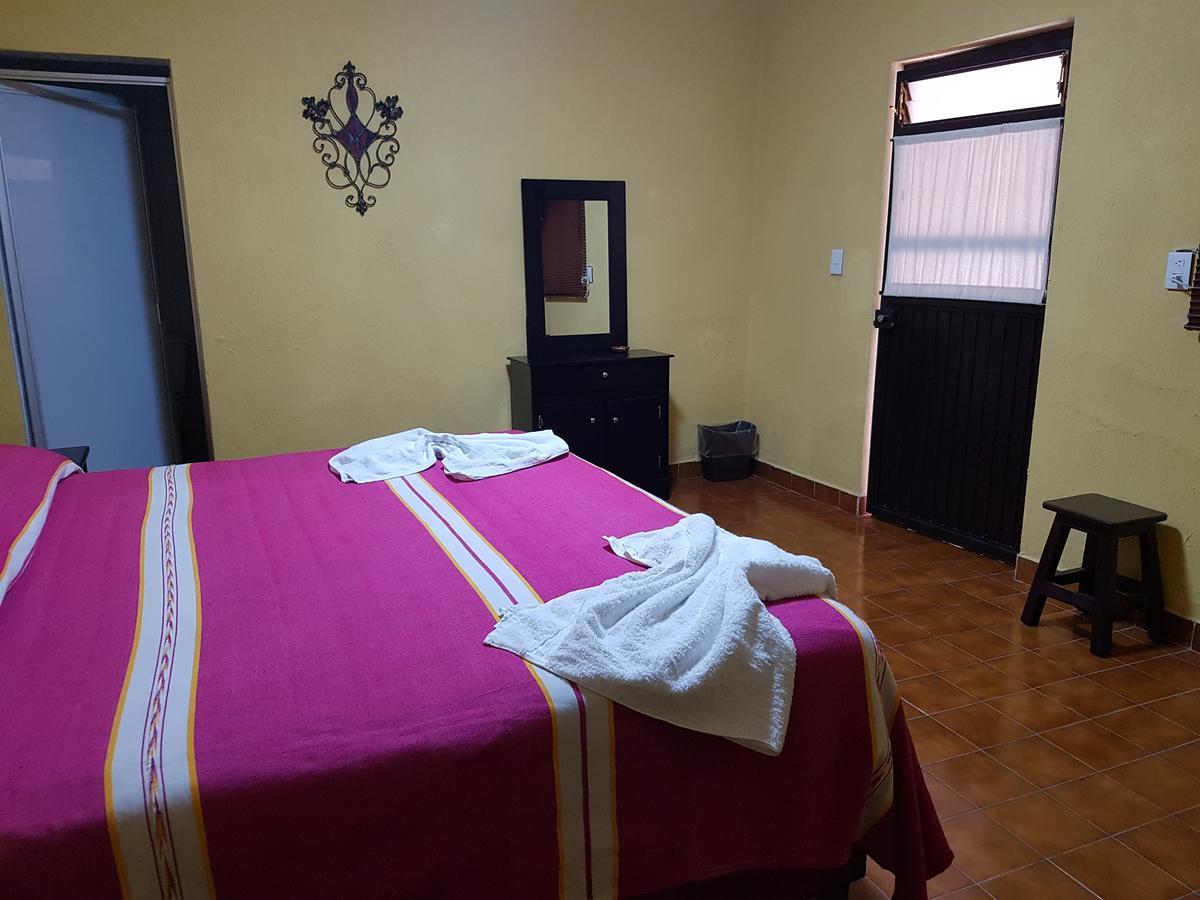 Hotel Nuevo Cupatitzio Uruapan  Bagian luar foto